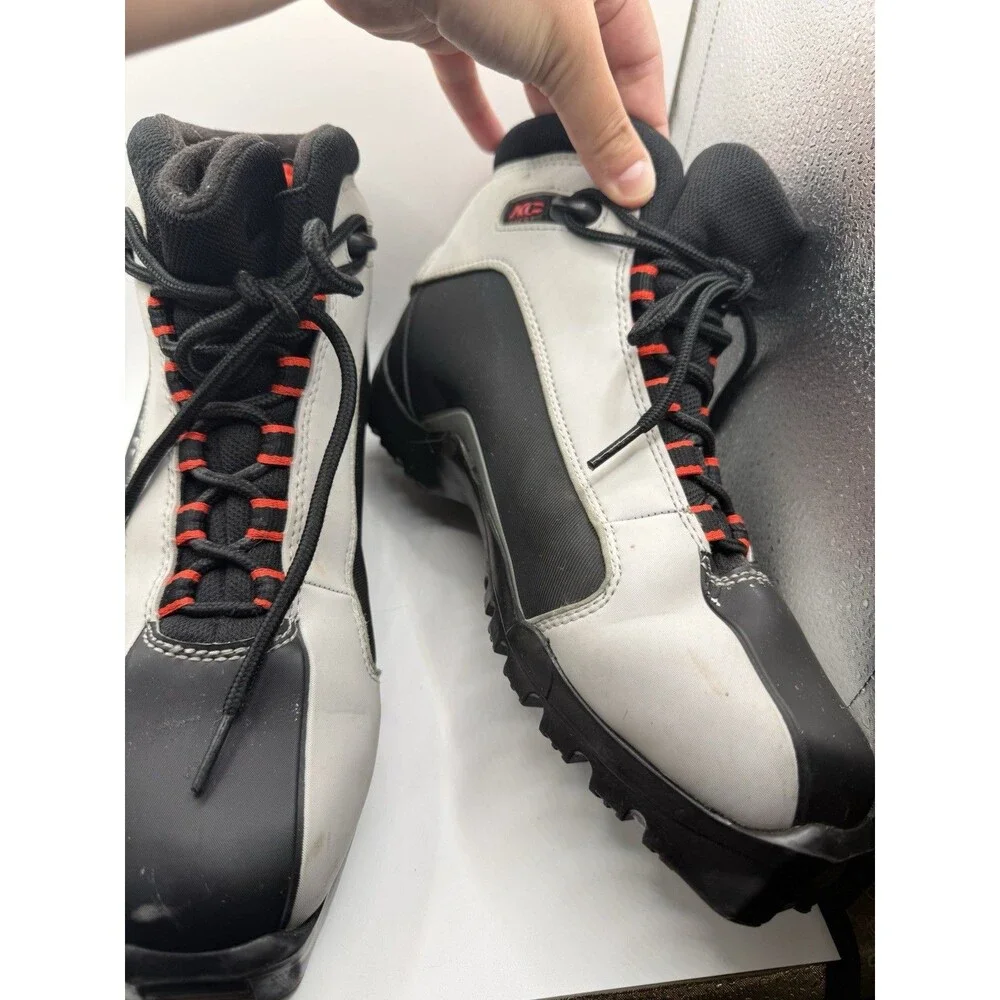 Fischer XC Sport cross-country ski boots in a grey, black Eu 42 Size 9